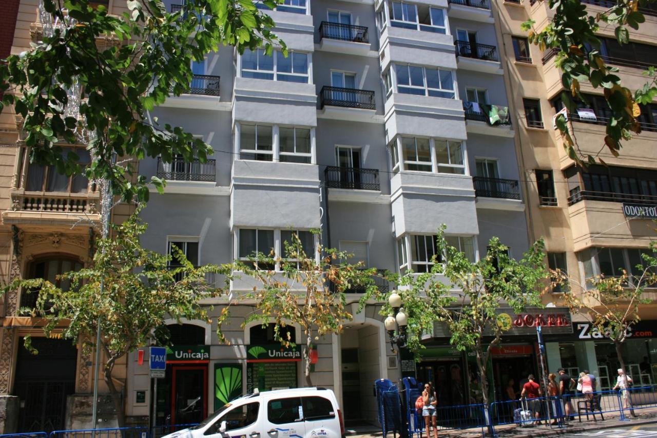 阿利坎特门德斯努涅斯旅馆酒店 外观 照片