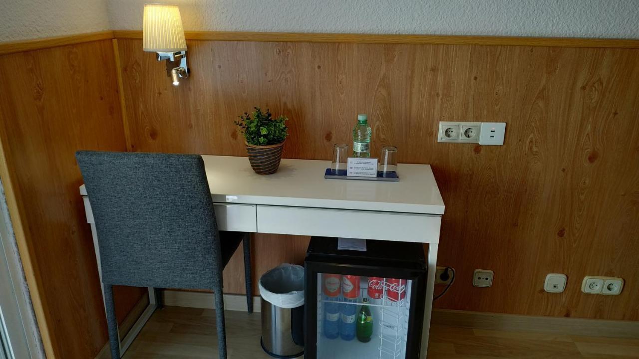 阿利坎特门德斯努涅斯旅馆酒店 外观 照片